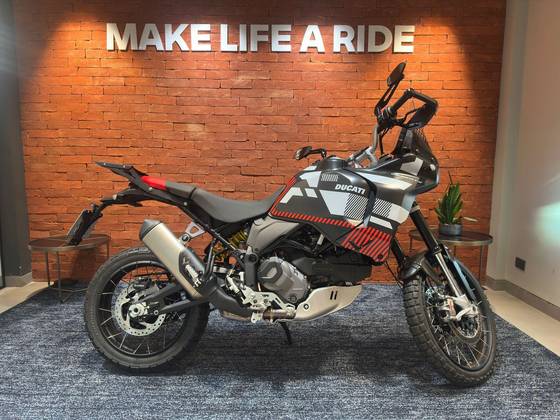 DUCATI DESERT X 